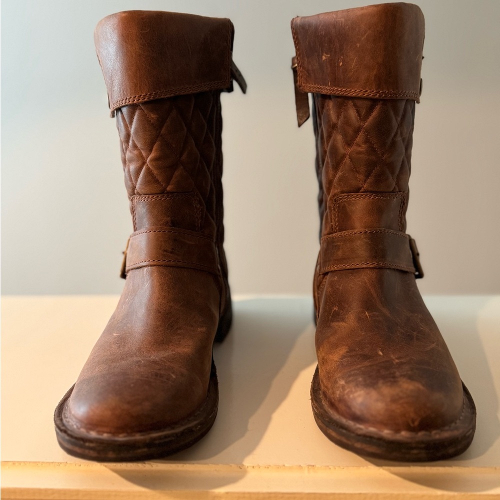 Ugg Conor Boot - image 2